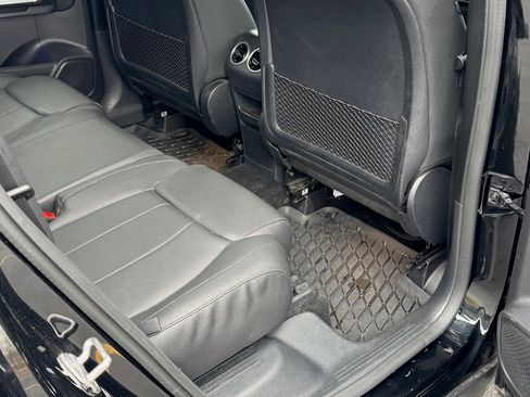 Used 2021 Mercedes-Benz GLB 250 4MATIC image 13