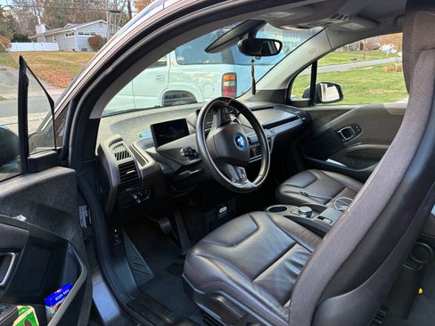 Used 2019 BMW i3 image 2
