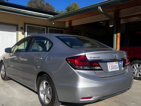 Used 2014 Honda Civic Natural Gas image 2