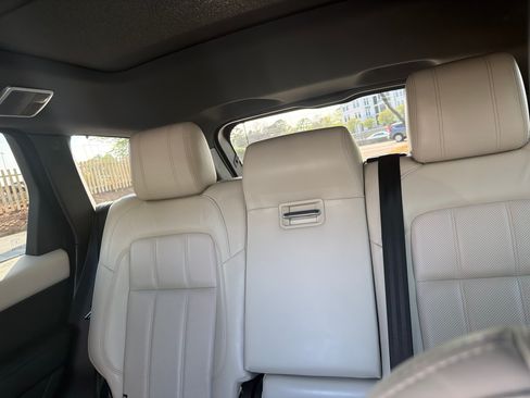 Used 2020 Land Rover Range Rover Sport HSE image 7