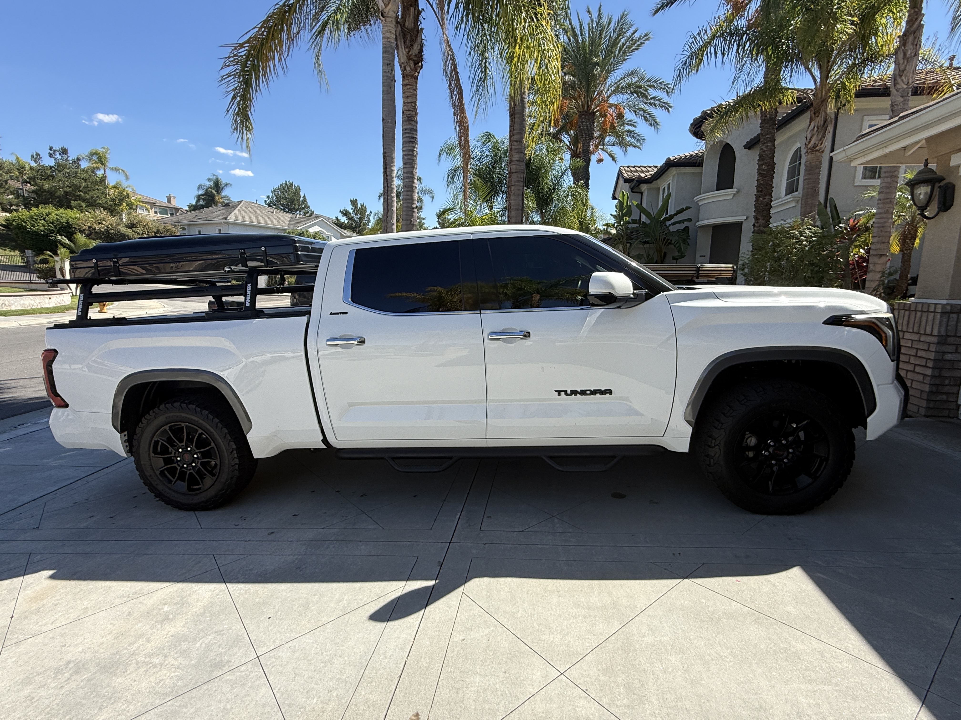 Used 2022 Toyota Tundra Limited RWD image 1