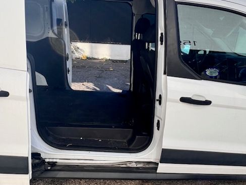 Used 2015 Ford Transit Connect XLT image 23