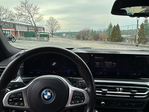 Used 2022 BMW i4 M50 image 26