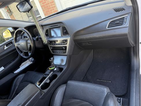 Used 2016 Hyundai Sonata Sport w/ Option Group 02 image 6