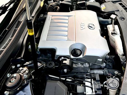 Used 2018 Lexus ES 350 w/ Luxury Package w/Wood Trim image 17