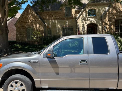 Used 2011 Ford F150 XLT w/ XLT Chrome Pkg RWD image 9