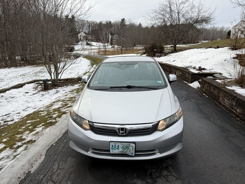 Used 2012 Honda Civic LX image 2