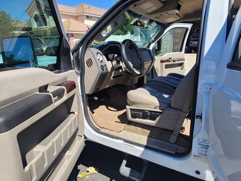 Used 2008 Ford F350 Lariat image 10