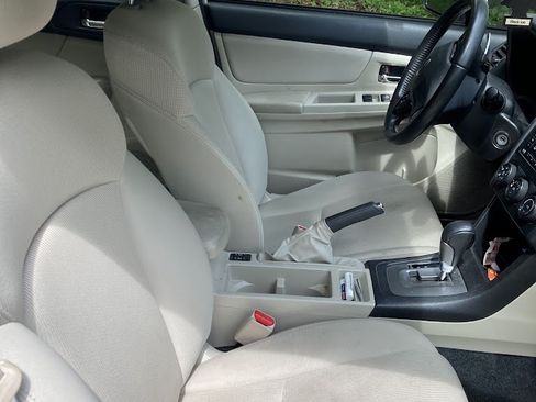 Used 2013 Subaru Impreza 2.0i Sport Premium image 5