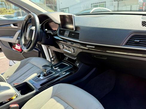 Used 2018 Audi Q5 2.0T Premium Plus w/ Premium Plus Package AWD/4WD image 13