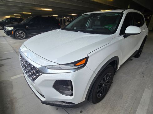 Used 2019 Hyundai Santa Fe SE image 5