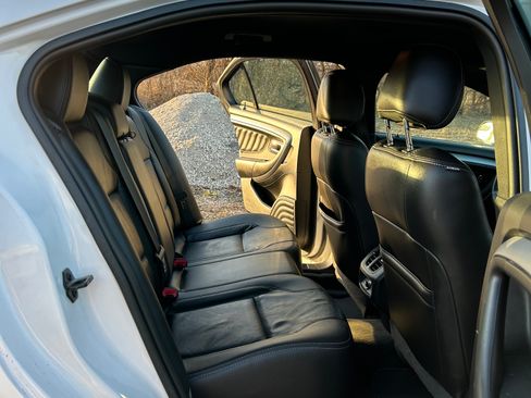 Used 2016 Ford Taurus SEL w/ Equipment Group 201A image 12