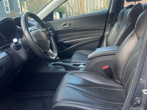 Used 2019 Acura ILX image 6