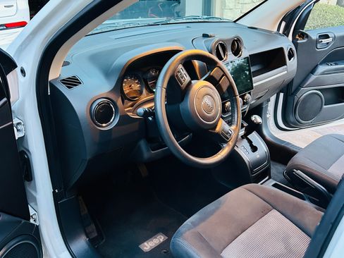 Used 2011 Jeep Compass Latitude image 13