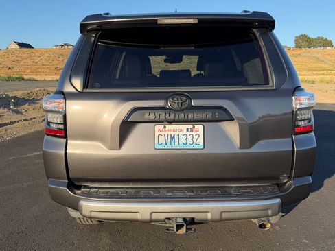 Used 2020 Toyota 4Runner TRD Off-Road Premium w/ Moonroof Package AWD/4WD image 5