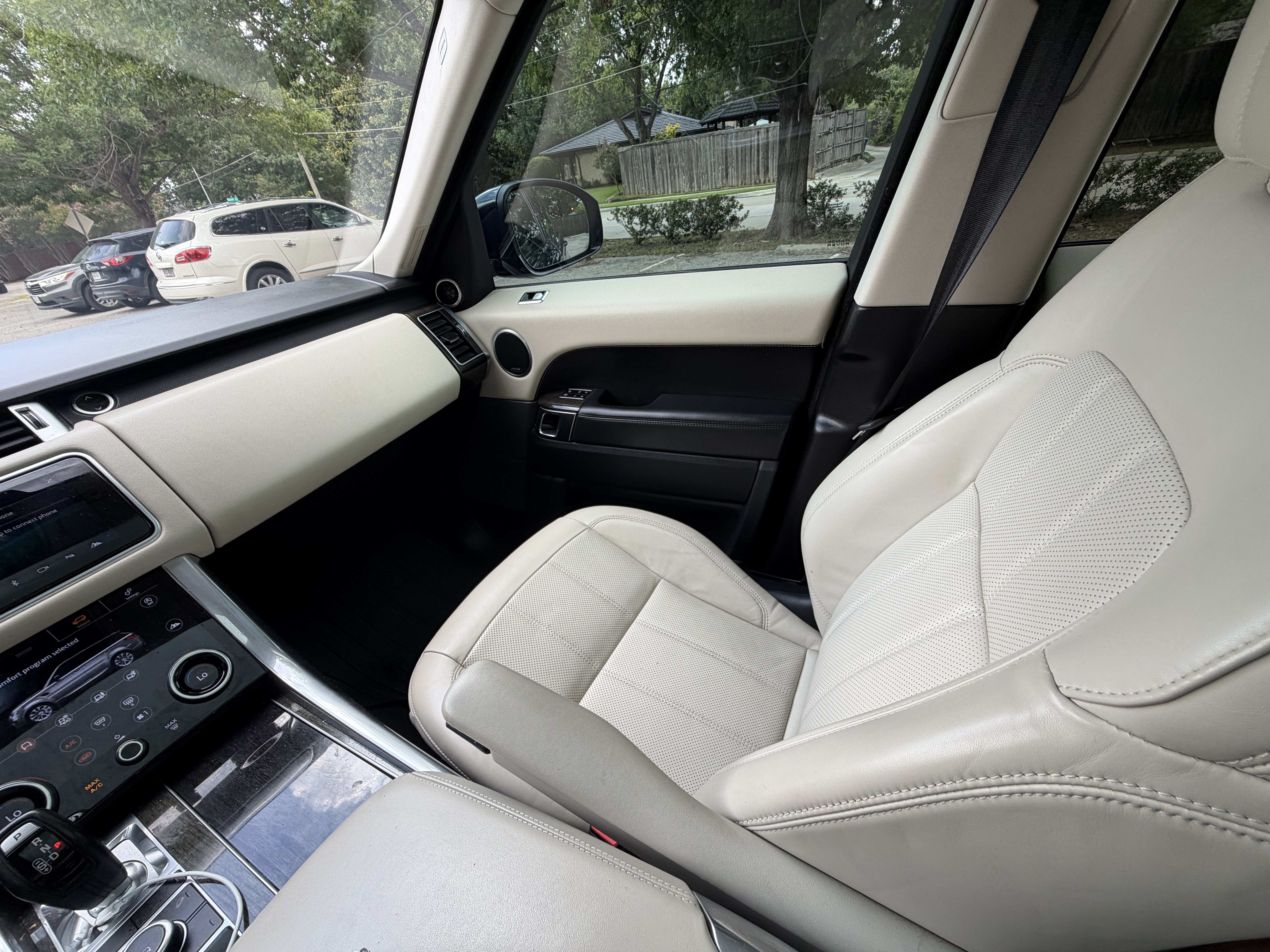 Used 2019 Land Rover Range Rover Sport HSE AWD/4WD image 13