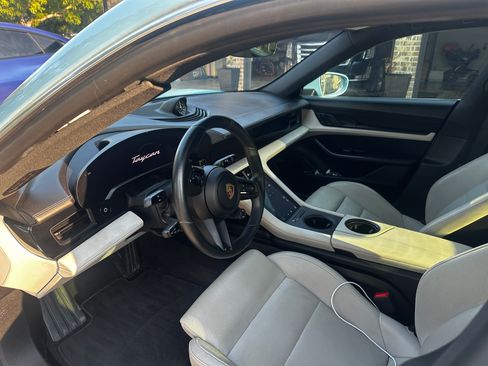 Used 2021 Porsche Taycan 4S image 13