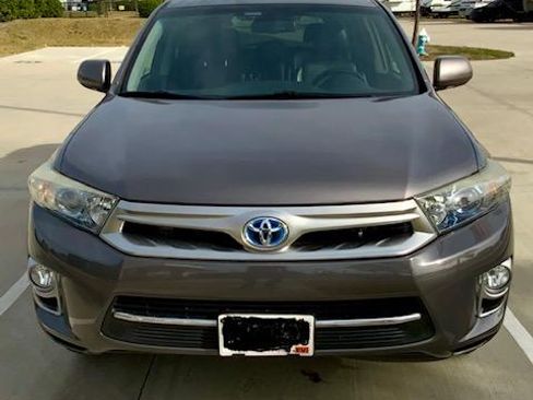 Used 2011 Toyota Highlander Limited image 2