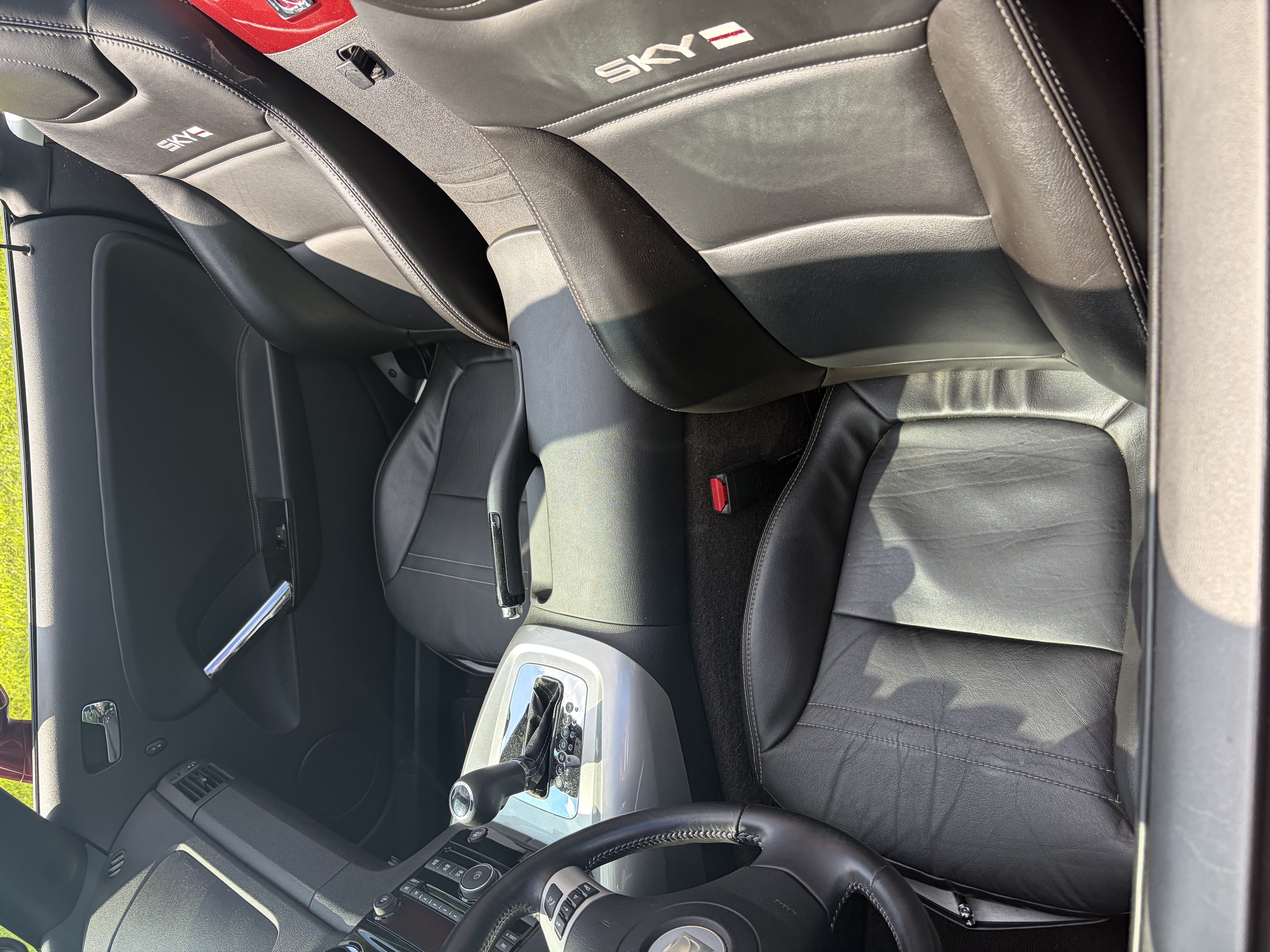 Used 2009 Saturn Sky Red Line RWD image 12