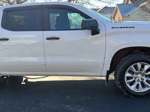 Used 2022 Chevrolet Silverado 1500 Custom w/ LPO, Dark Essentials Package image 9