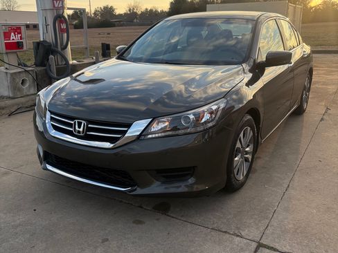 Used 2013 Honda Accord LX image 1