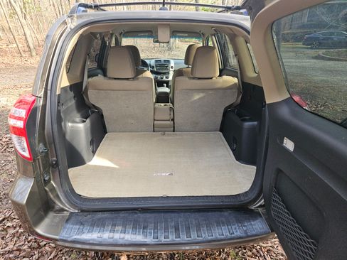 Used 2012 Toyota RAV4 Sport Utility 4D w/ Value Pkg image 16