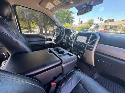 Used 2017 Ford F250 Lariat w/ Chrome Package AWD/4WD image 11
