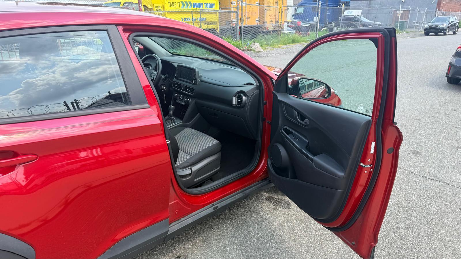 Used 2018 Hyundai Kona SE FWD image 6
