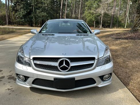 Used 2009 Mercedes-Benz SL 550 image 2