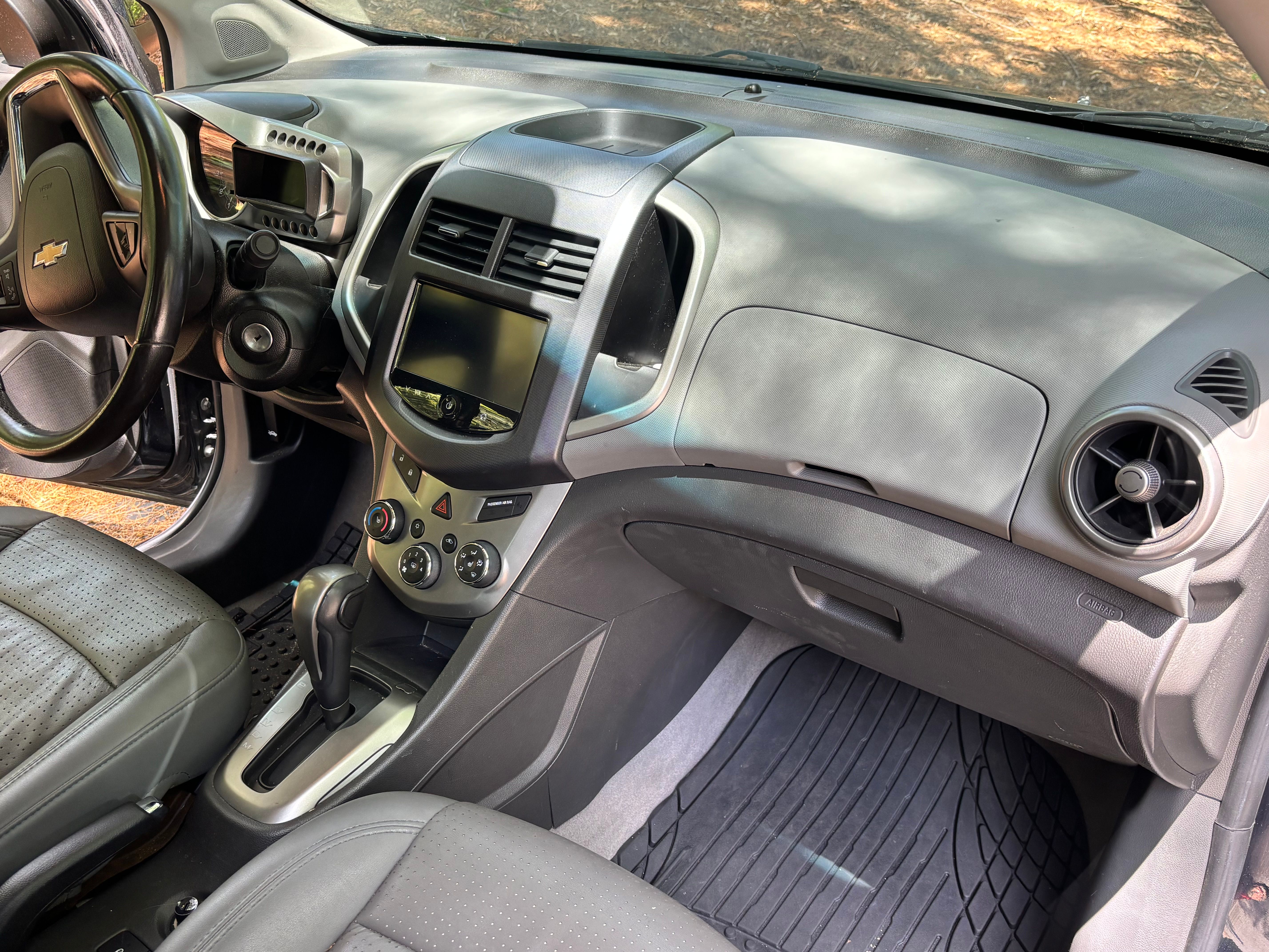 Used 2013 Chevrolet Sonic LTZ FWD image 11