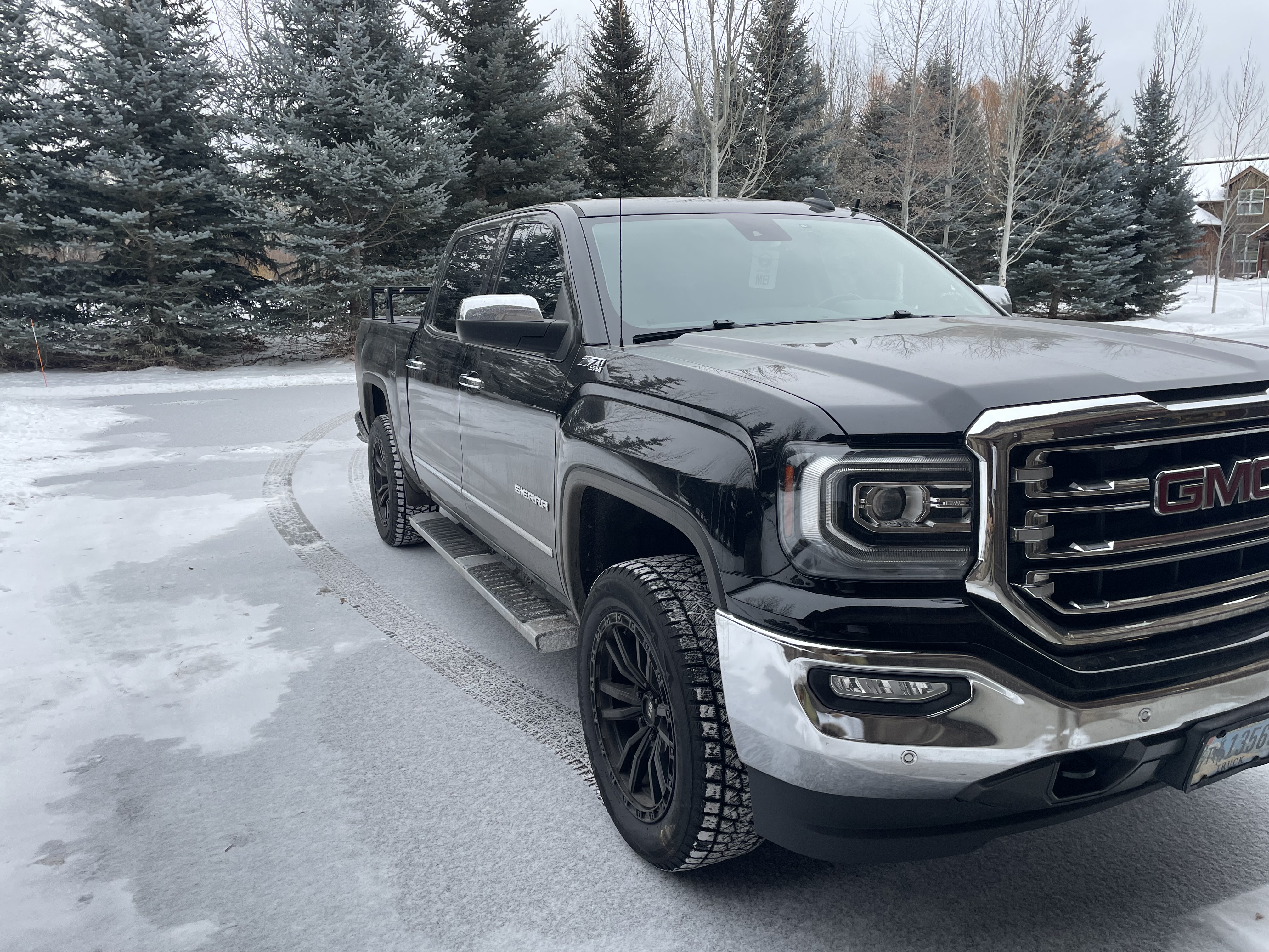 Used 2017 GMC Sierra 1500 SLT AWD/4WD image 1