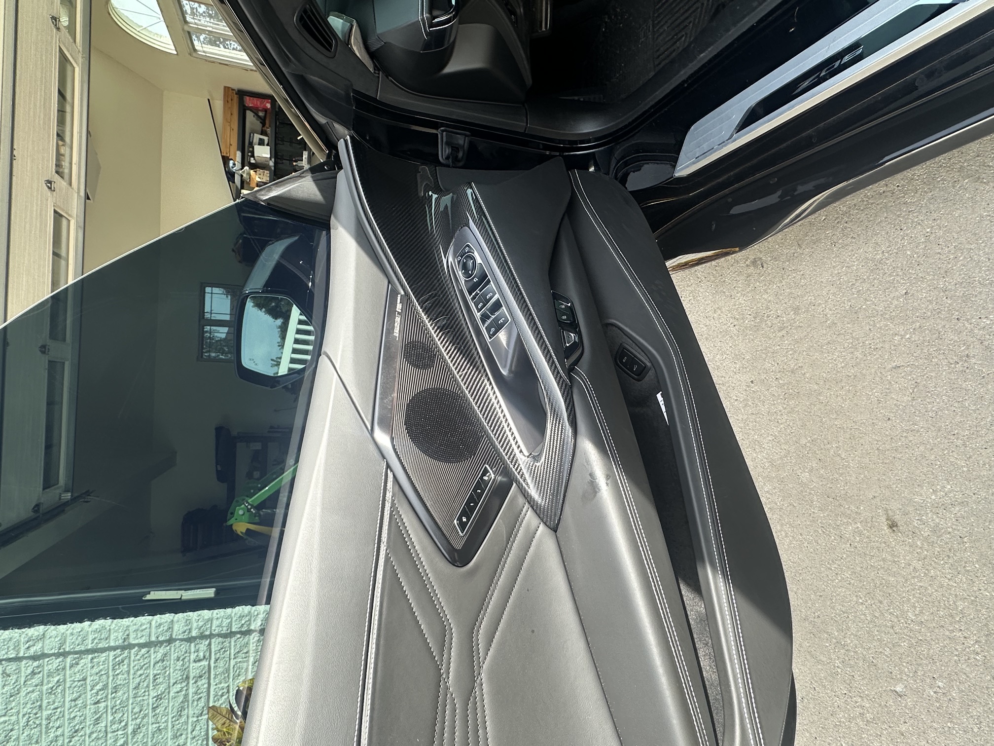 Used 2025 Chevrolet Corvette Z06 w/ Stealth Interior Trim Package RWD image 9