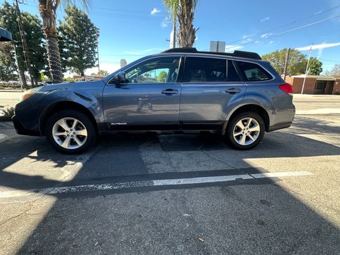 Used 2014 Subaru Outback 2.5i Limited w/ Moonroof Package image 10