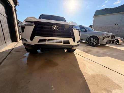 Used 2025 Lexus GX 550 w/ Accessory Package (Z1) image 10