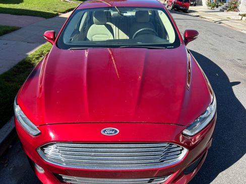 Used 2015 Ford Fusion SE image 5