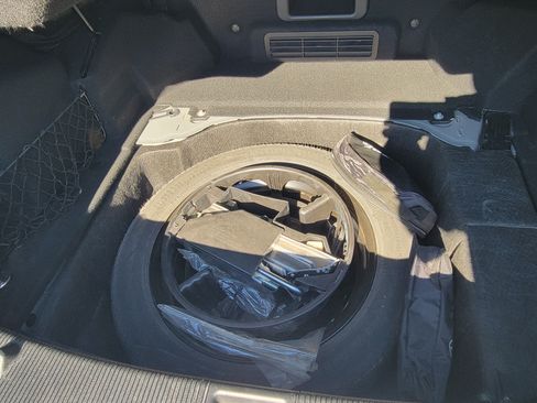 Used 2011 Mercedes-Benz E 350 Cabriolet image 21