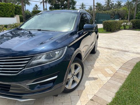 Used 2017 Lincoln MKC Premiere FWD image 11