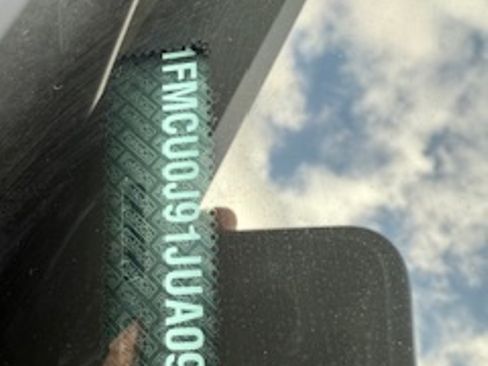 Used 2018 Ford Escape Titanium w/ Ford Safe & Smart Package image 5