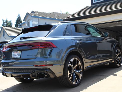 Used 2021 Audi RS Q8 Sport Utility 4D image 4
