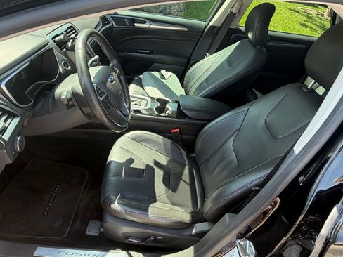 Used 2016 Ford Fusion Titanium FWD image 14