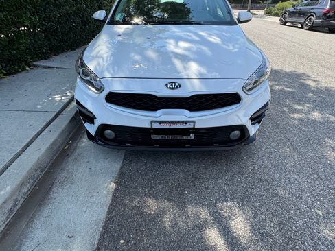 Used 2020 Kia Forte LXS FWD image 2