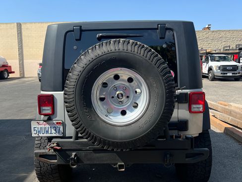 Used 2007 Jeep Wrangler Rubicon w/ Dual Top Group image 11