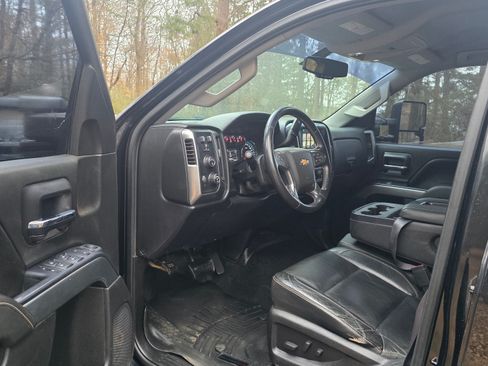 Used 2015 Chevrolet Silverado 2500 LT w/ LT Convenience Package image 13