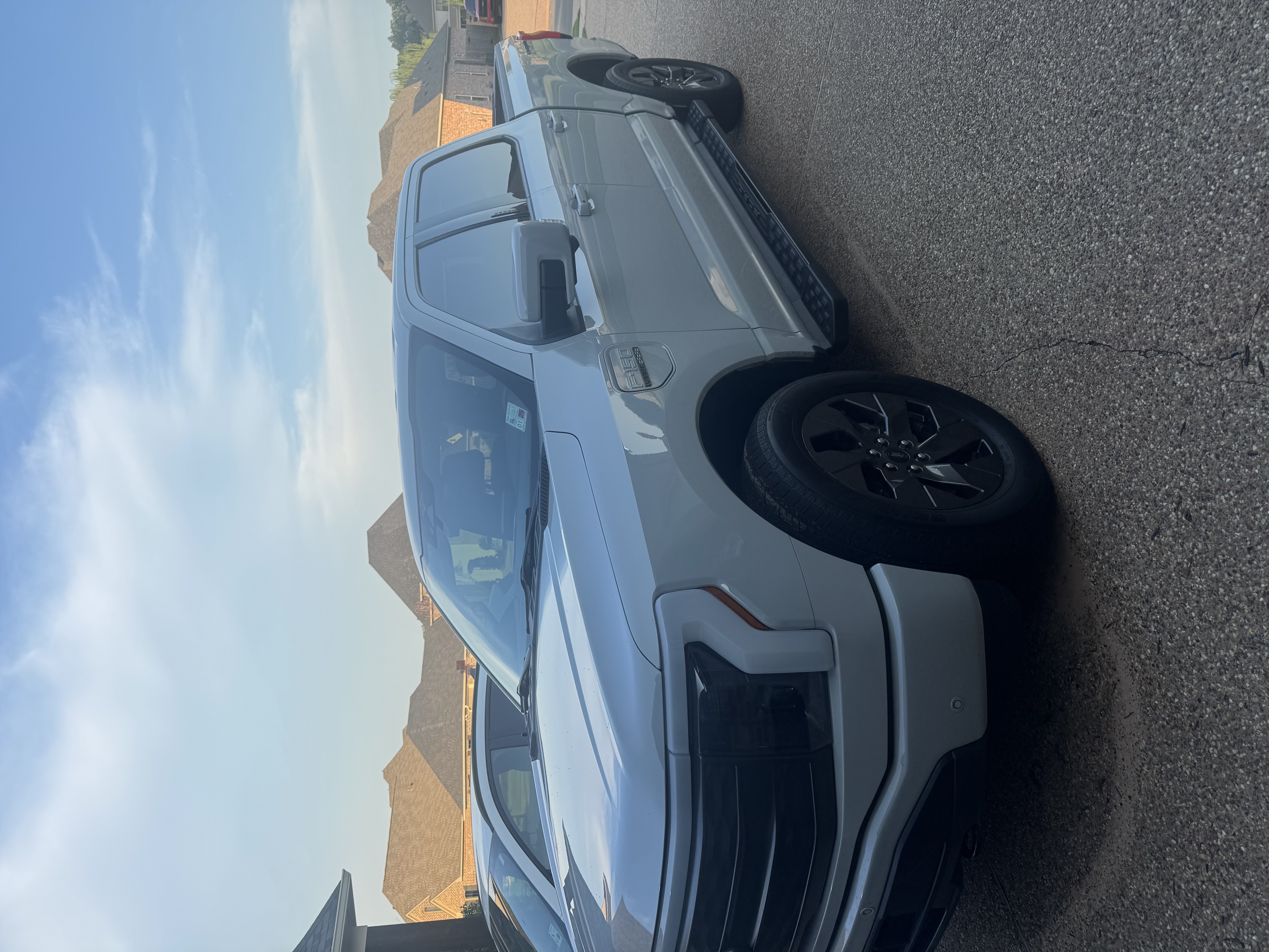 Used 2023 Ford F150 Lightning Lariat AWD/4WD image 1