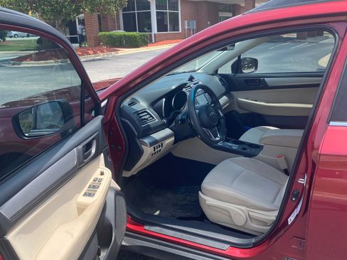 Used 2018 Subaru Outback 2.5i AWD/4WD image 10