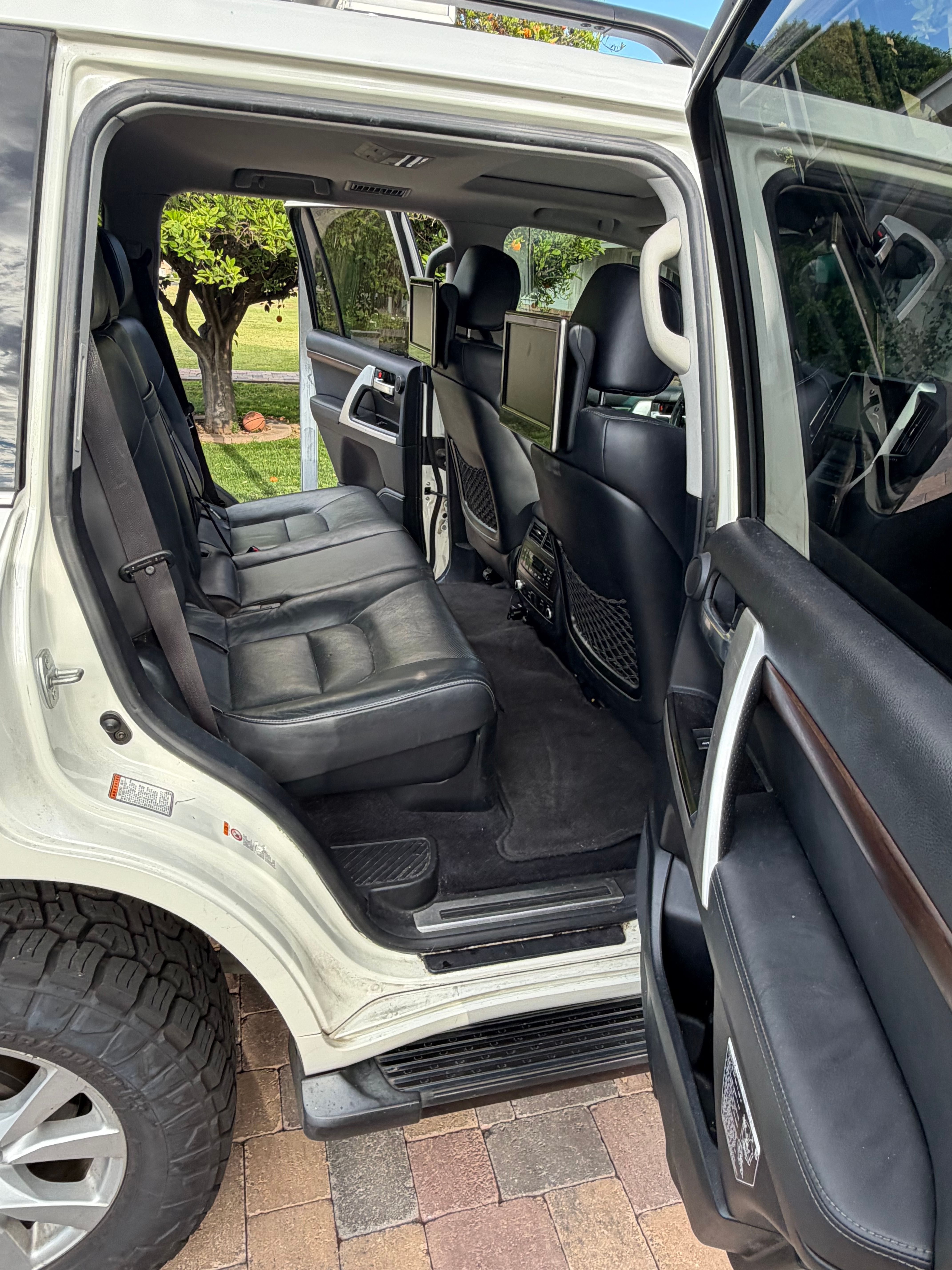 Used 2016 Toyota Land Cruiser AWD/4WD image 4