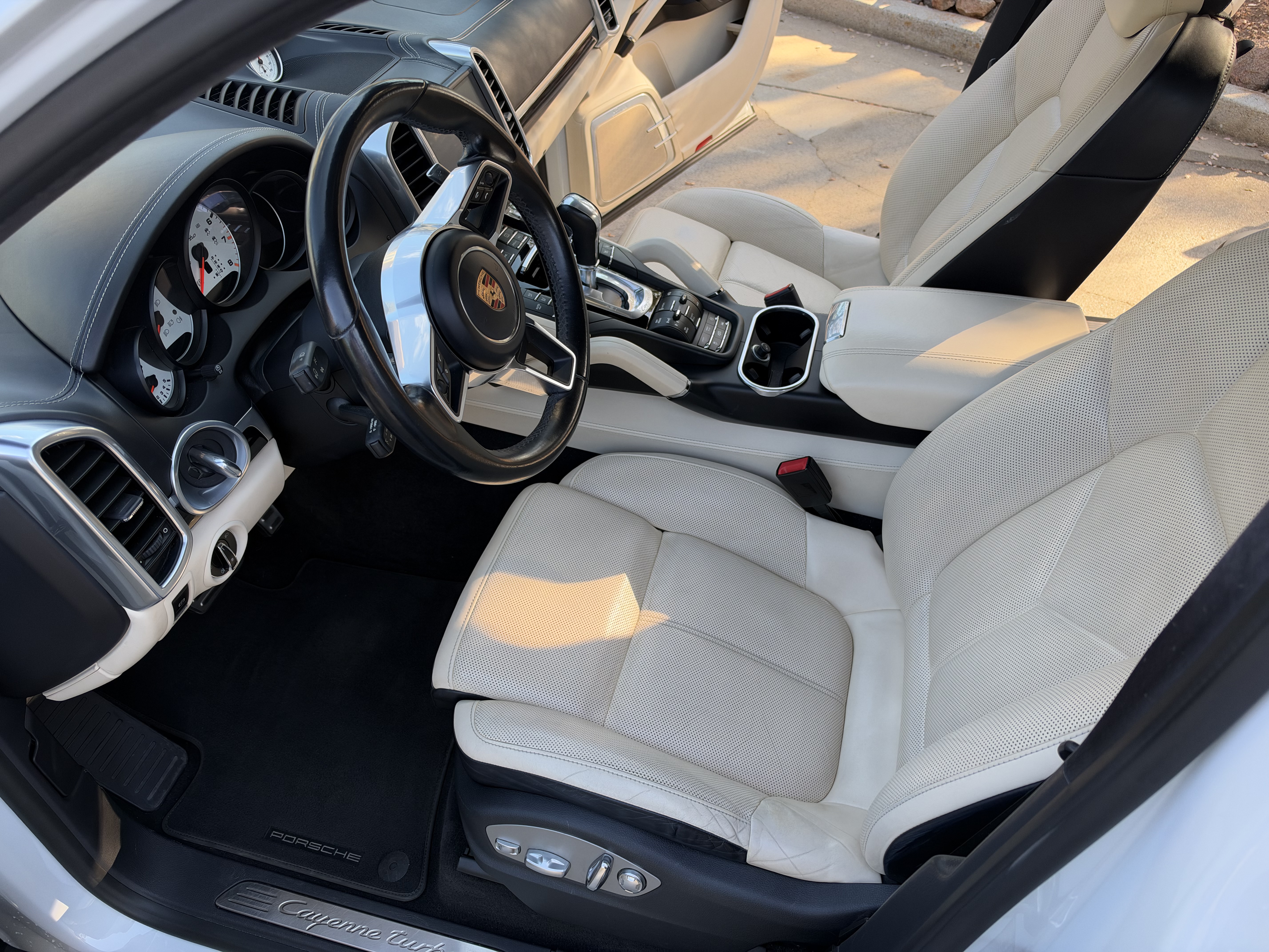Used 2018 Porsche Cayenne AWD/4WD image 20