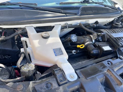 Used 2017 Chevrolet Express 3500 LS image 15