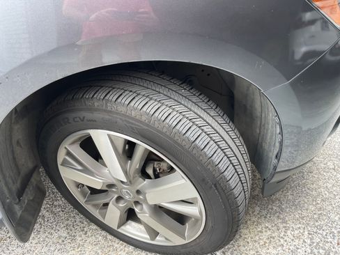 Used 2015 Nissan Pathfinder Platinum FWD image 18