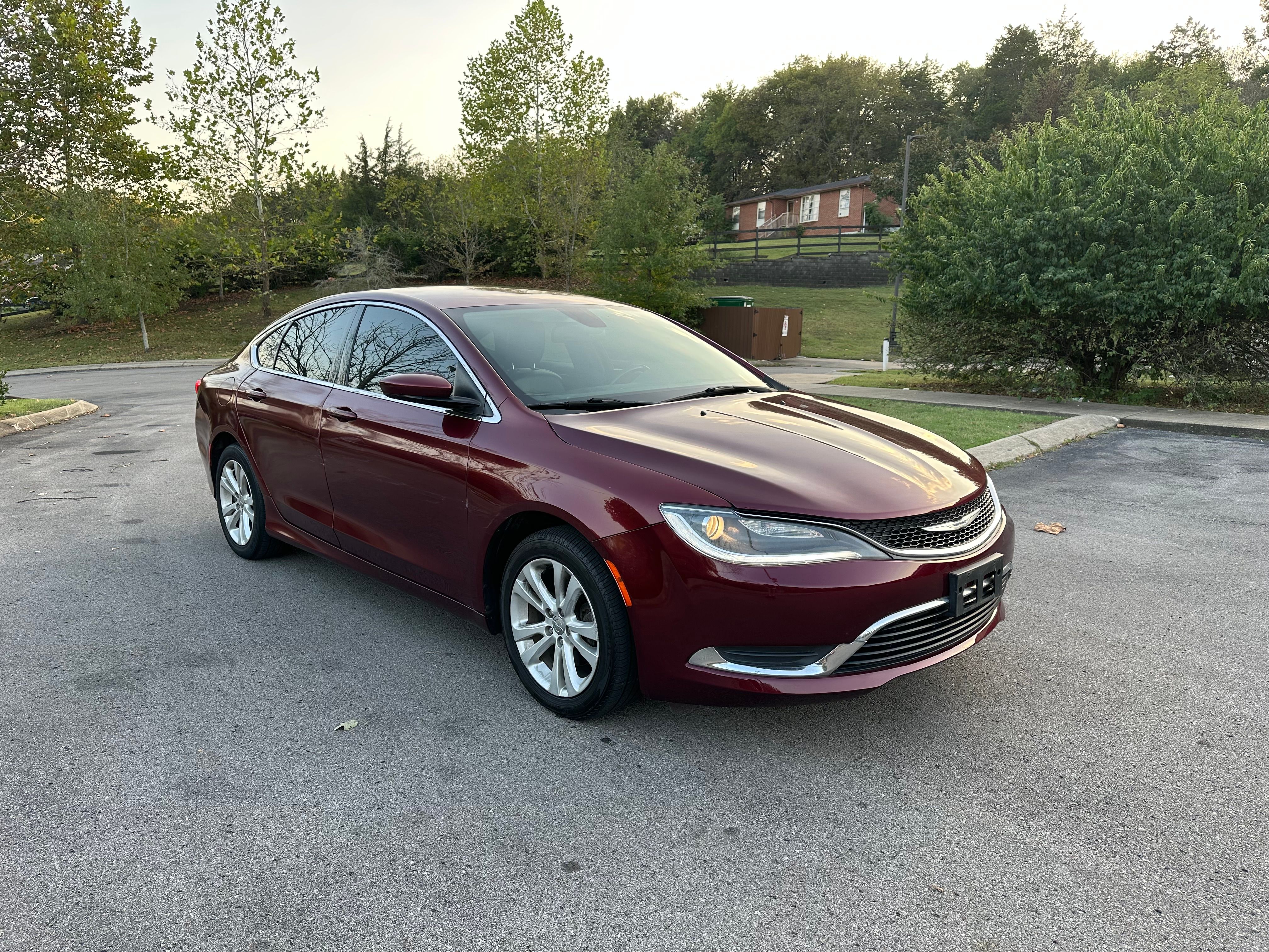 Used 2015 Chrysler 200 S FWD image 5